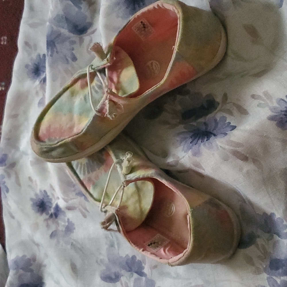 Rocket Dog slip ons